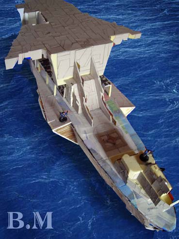 bateau futuriste (image légere)