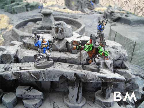 Diorama d&eacute;cor futuriste bataille futuriste ork